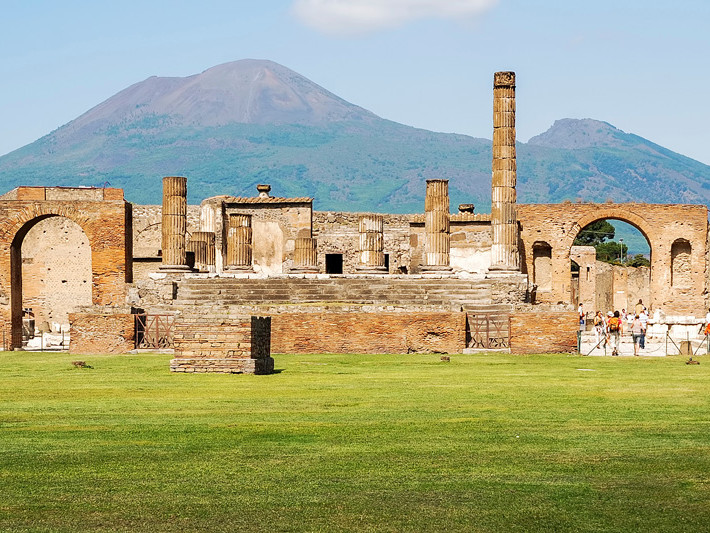 Escursione di Pompei e Ercolano da Napoli| Star cars luxury tours